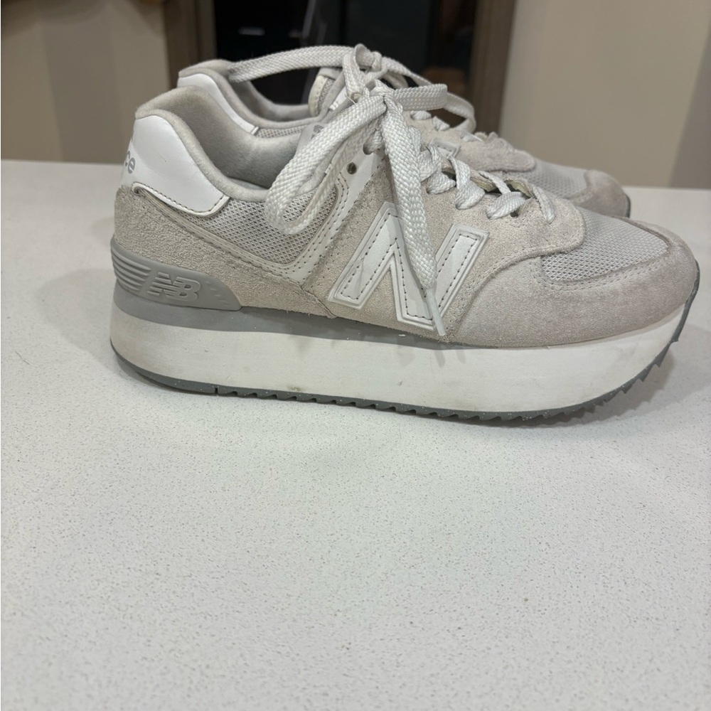 New Balance Women's Cream and Gray Sneakers - Picture 3 of 6